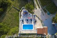 Ferienhaus Ljubini dvori mit Pool in Tučepi Makarska Riviera mieten