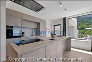 Modernes Ferienhaus Villa Alta Vista mit Pool  Meerblick bei Baska Voda  Makarska Riviera  
