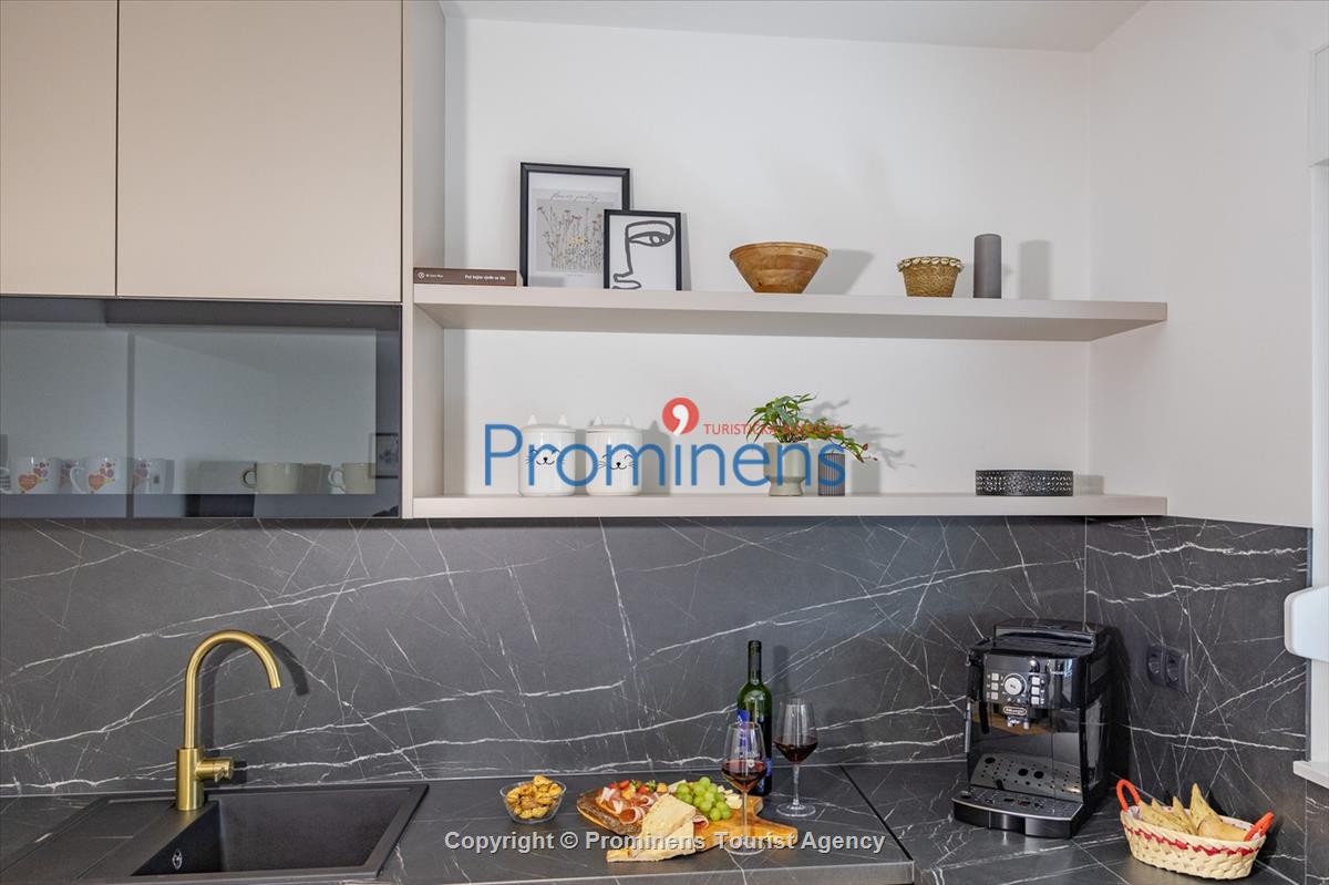 Ferienwohnung Lavanda in Makarska – eine komfortable Unterkunft mit zwei Schlafzimmern, Balkon und Aufzug