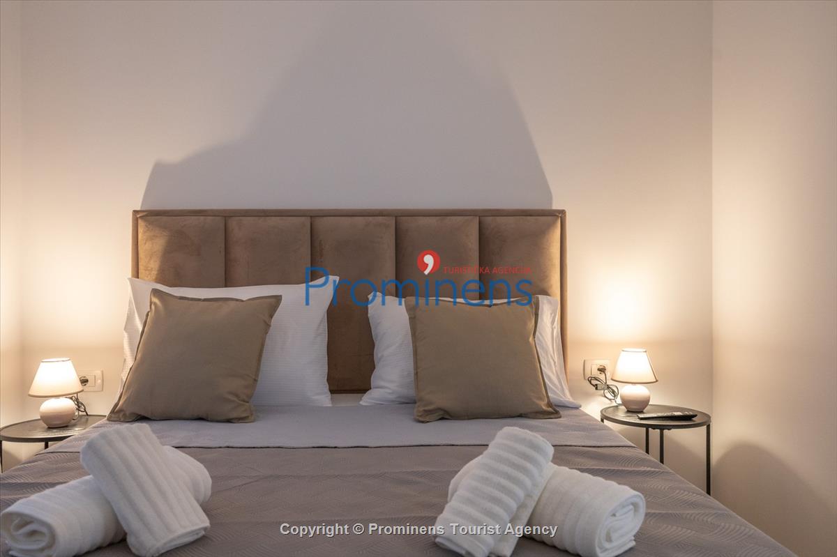 Ferienwohnung Rosmarin in Makarska – eine komfortable Unterkunft mit zwei Schlafzimmern, Balkon und Aufzug