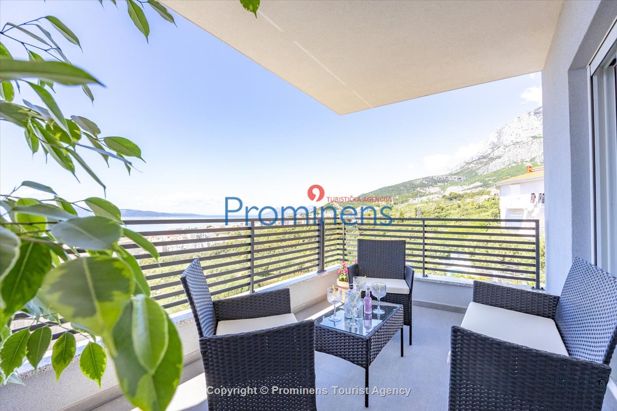 Ferienwohnung Rosmarin in Makarska – eine komfortable Unterkunft mit zwei Schlafzimmern, Balkon und Aufzug