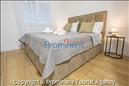 Ferienwohnung Rosmarin in Makarska – eine komfortable Unterkunft mit zwei Schlafzimmern, Balkon und Aufzug