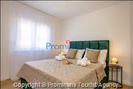 Ferienwohnung Rosmarin in Makarska – eine komfortable Unterkunft mit zwei Schlafzimmern, Balkon und Aufzug