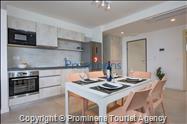 Apartment Sunrise Makarska -Ruhe, Komfort und Meerblick in perfekter Lage